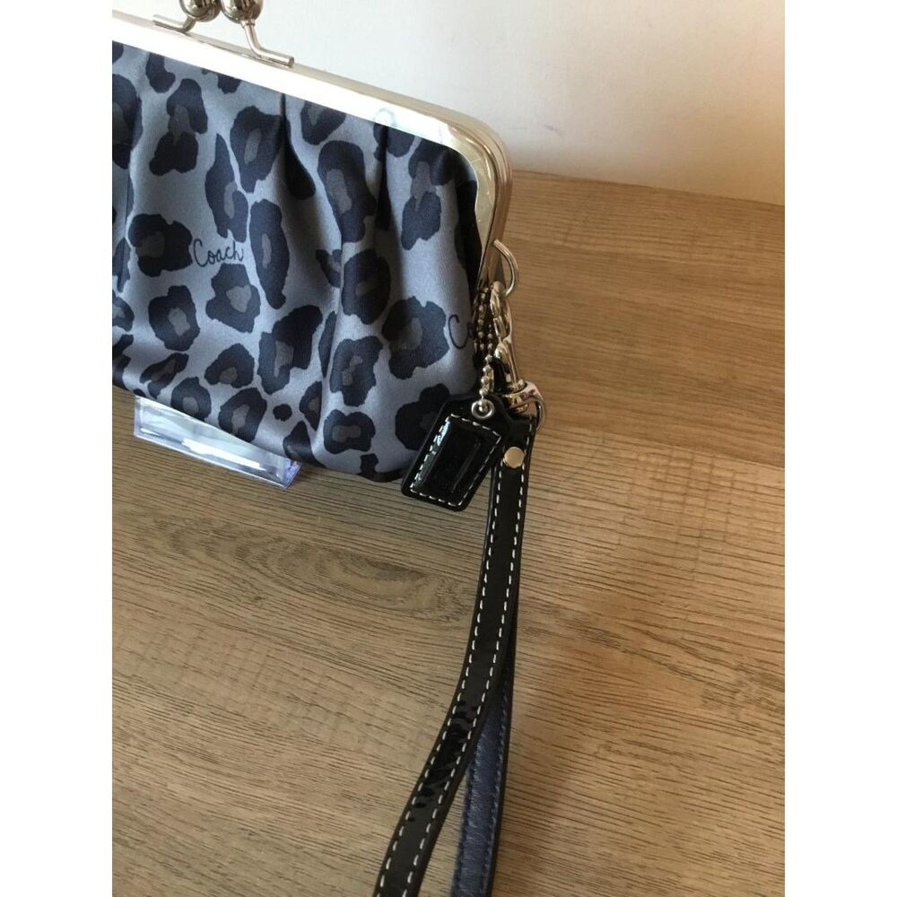 Coach Y2K Oscelot Leopard Print Kisslock Wristlet Purse/Pouch - Picture 2 of 6